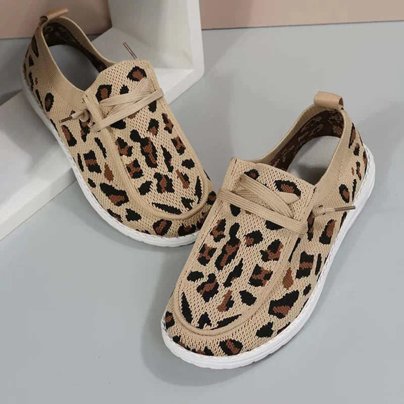 Leopárdmintás slip-on sportcipők