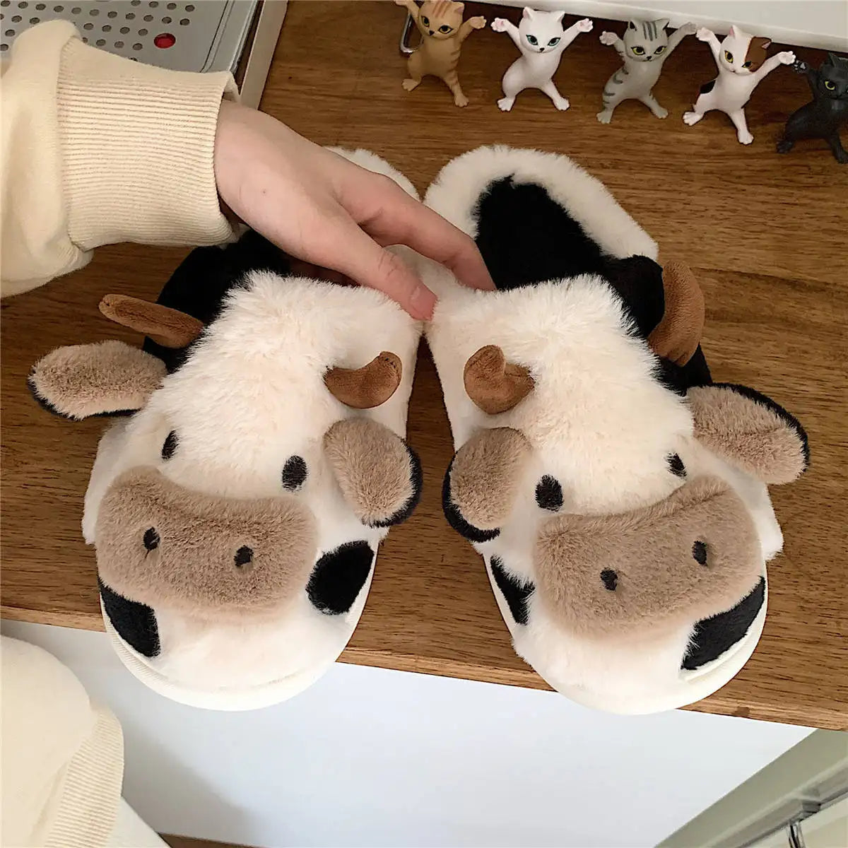 PlushCow - Pantuflas de invierno divertidas y acogedoras