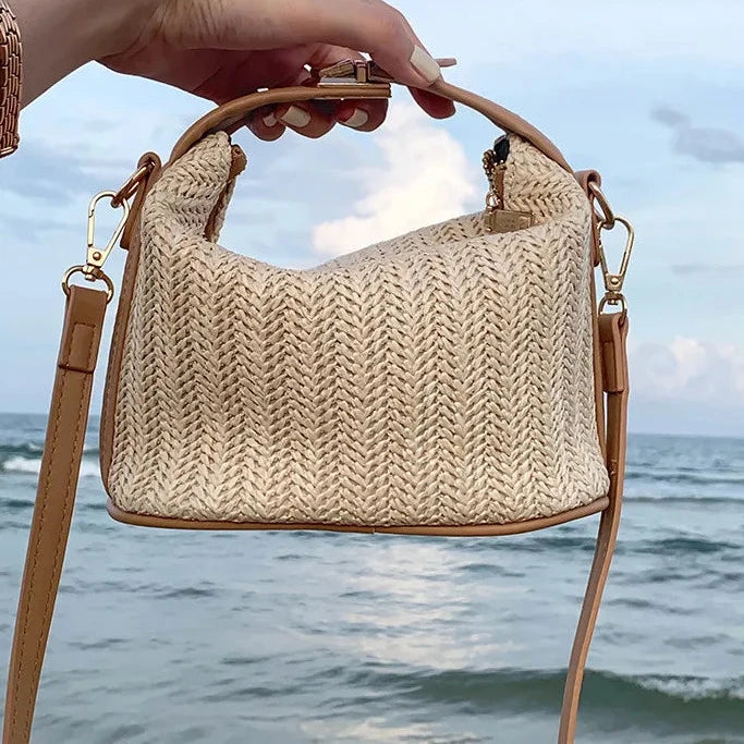 Borsa a secchiello in tessuto alla moda: essenziale per il mare estivo