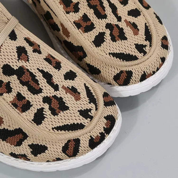 Leopárdmintás slip-on sportcipők