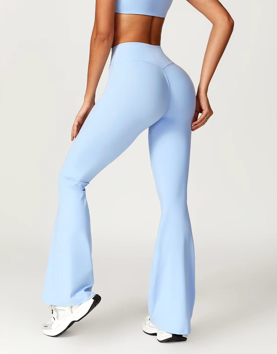 To-delt crop top og flare pant leggings sæt