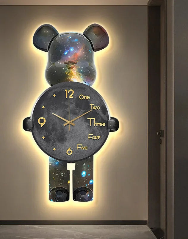 ChicBearTime – Dekorative Bärenuhr für das Wohnzimmer