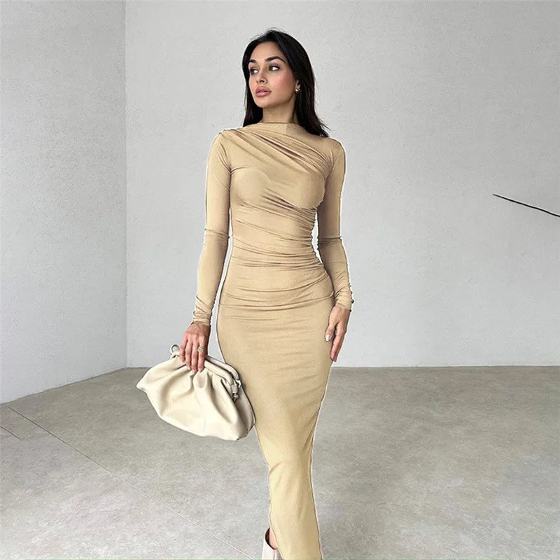 Autumn Elegance: Sara's Sexy Ruched Bodycon Dress for Club & Party Nights