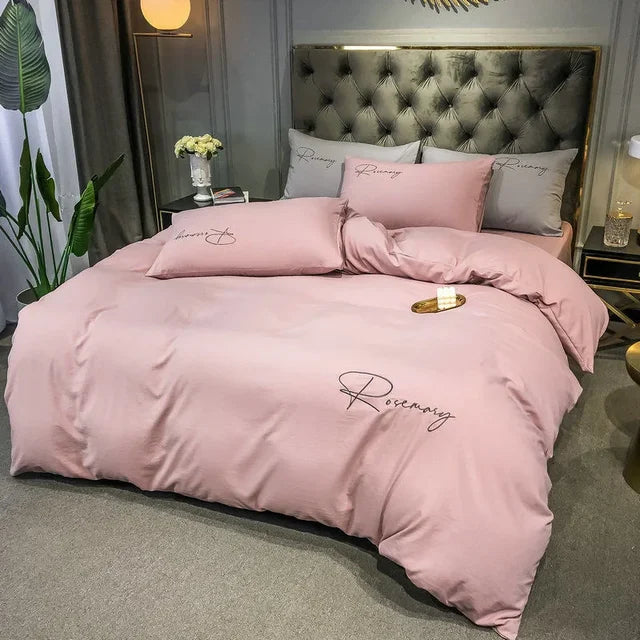 EmbroiLux - Housse de couette de luxe avec broderie élégante