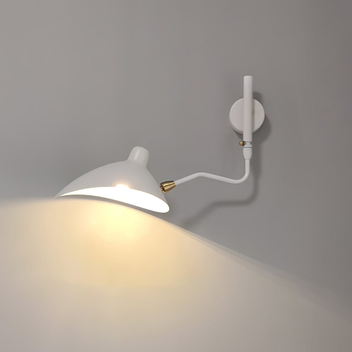 MouilleStyle - Elegante und skulpturale Wandlampe