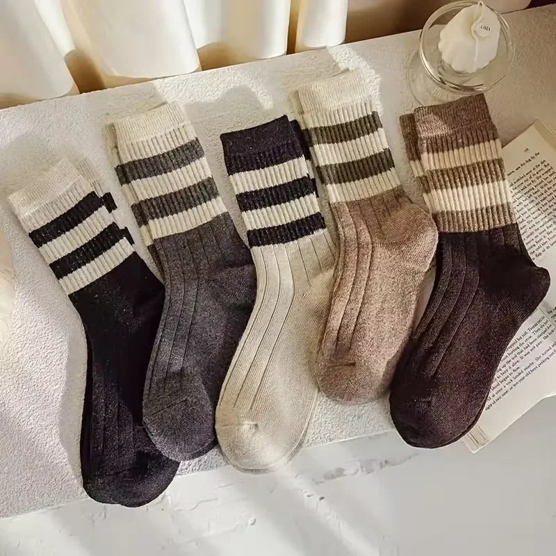 5 Paar Damen Rüschensocken – Atmungsaktives Schwarz-Weiß-Set