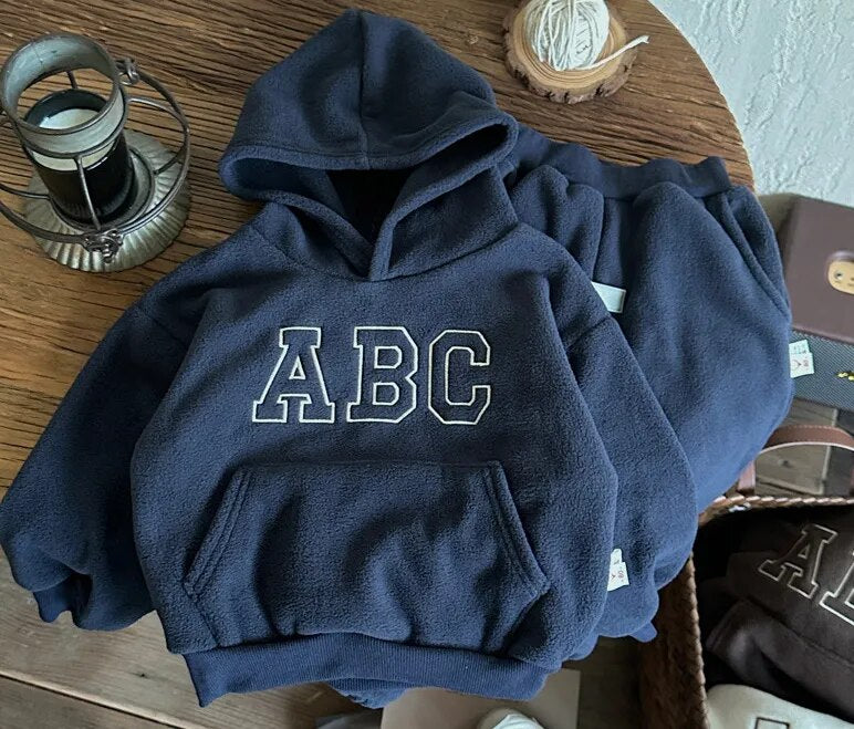 Barnens pälsfodrade ABC-hoodie