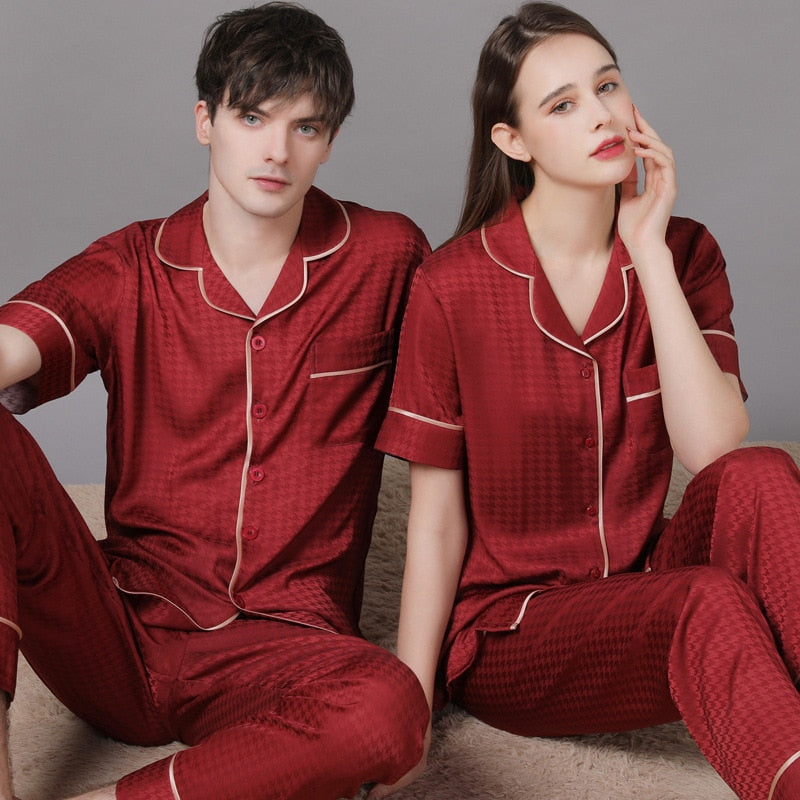 Ensemble pyjama élégant pour couple