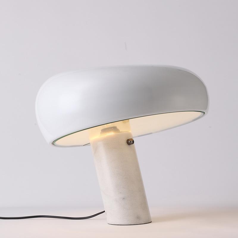 StoneGlow - Dekorativ bordlampe i marmor, som kombinerer eleganse og varme