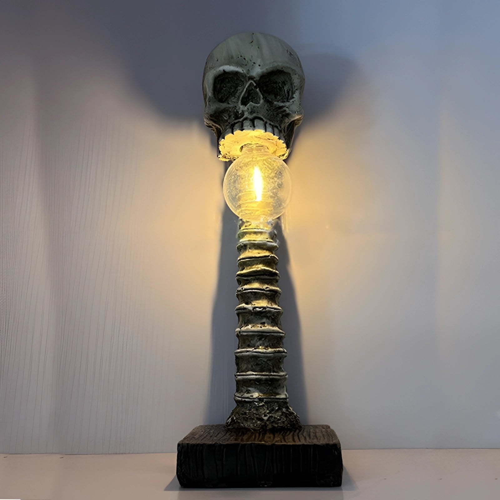 Gothic Skull Light: Skeleton Spine Lamp for Eerie Home Decor