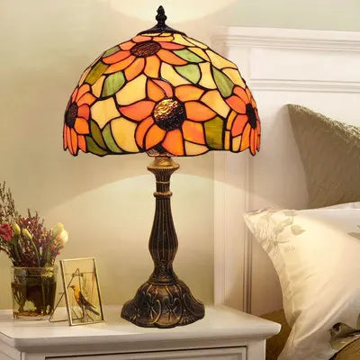 RadiantHue - Tiffany bureaulamp