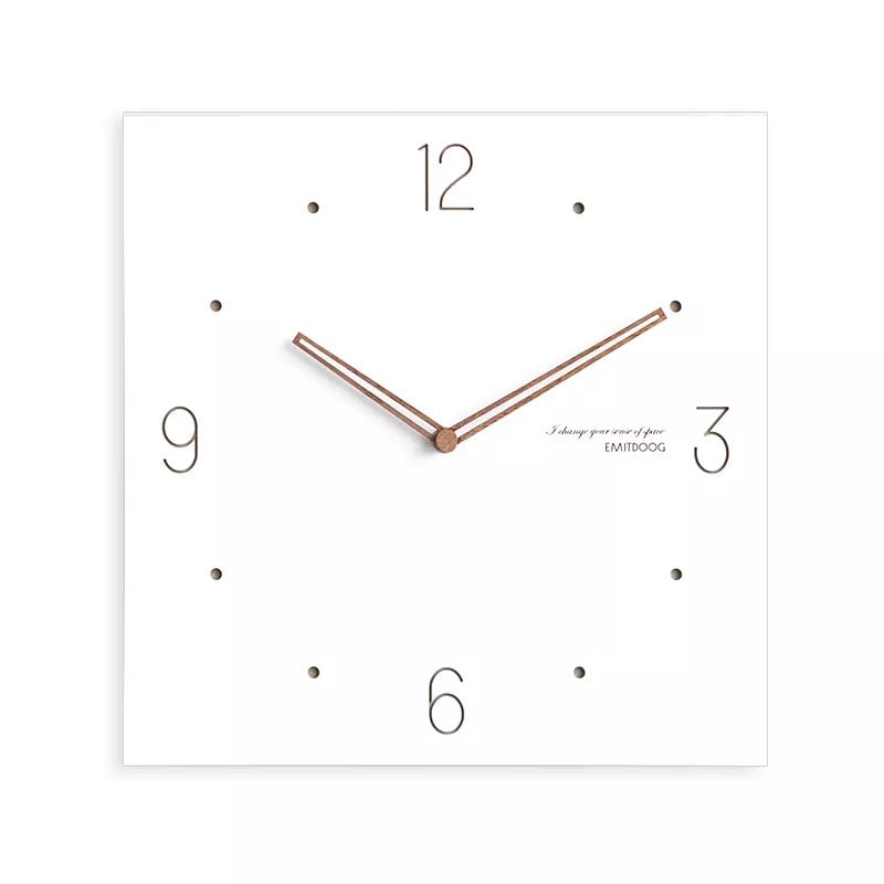 Serie de relojes de pared cuadrangulares blancos