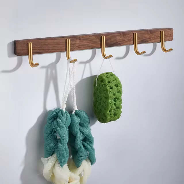 Ganchos de pared de madera