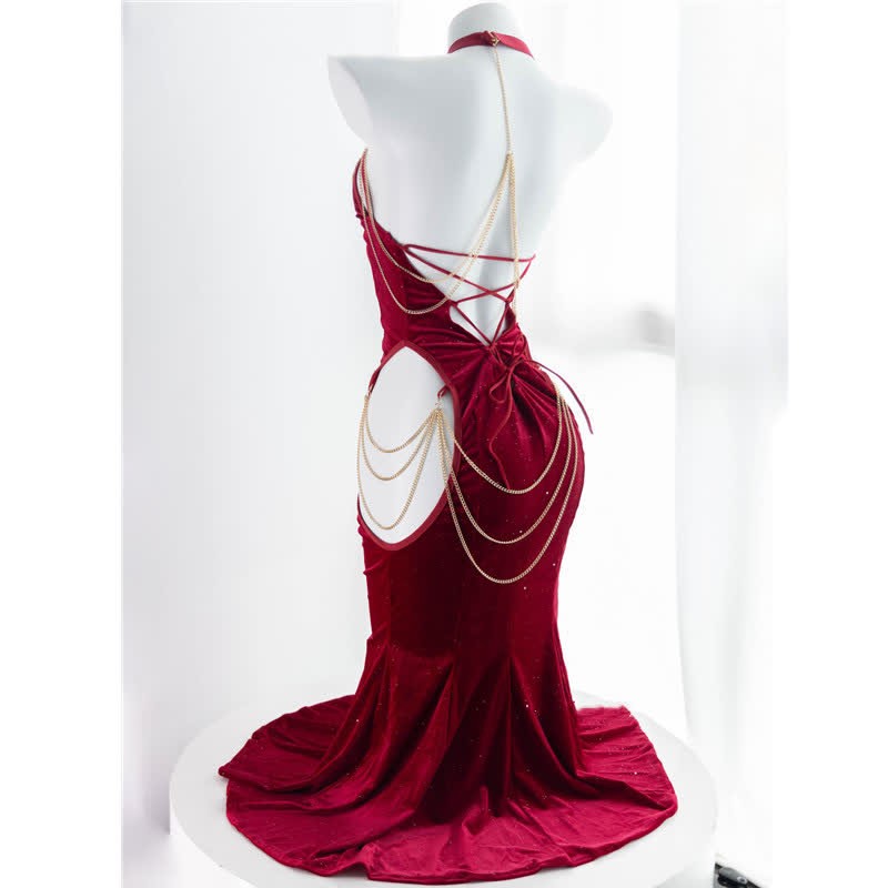 Sexy rückenfreies Fishtail-Kleid mit offener Brust und Kette