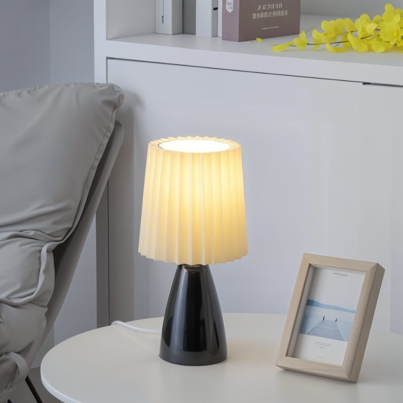 NovaGlow – Lampada da tavolo moderna ed elegante