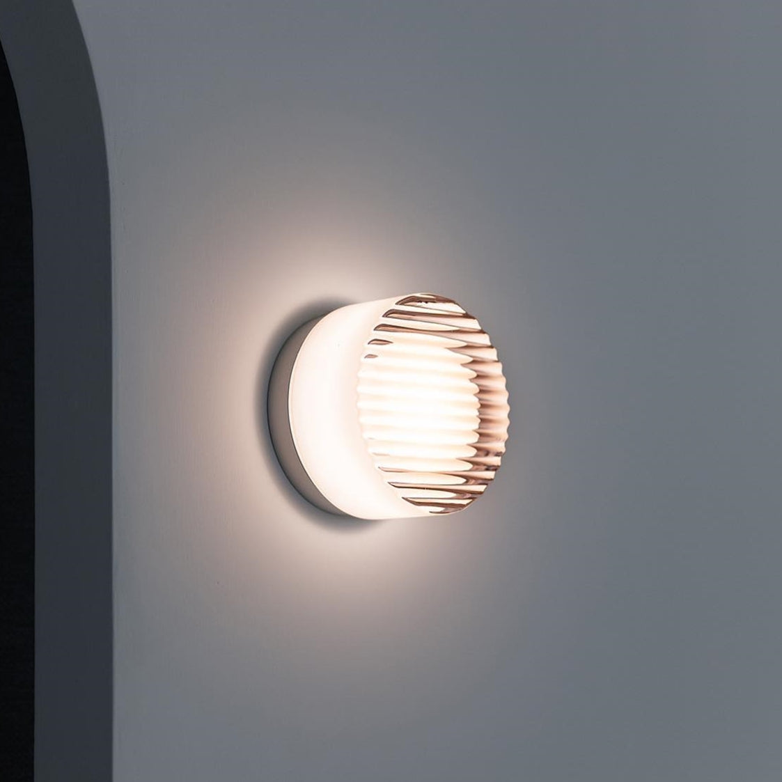 Applique murale LED moderne pour l'intérieur et l'extérieur