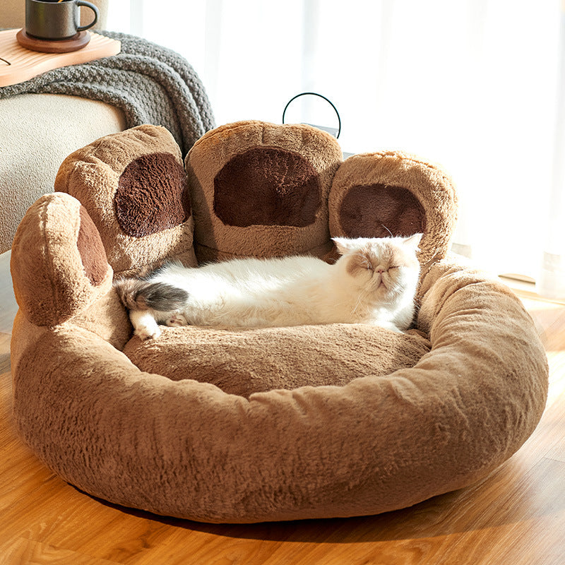 Bear Paw Haven : Lit pour animaux en forme de patte en peluche