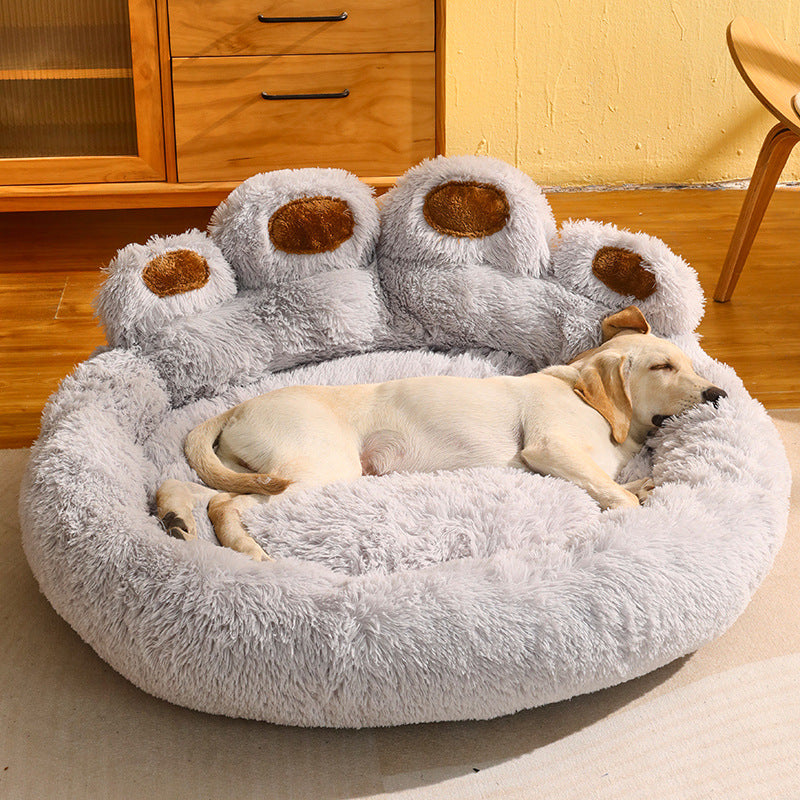 Bear Paw Haven : Lit pour animaux en forme de patte en peluche