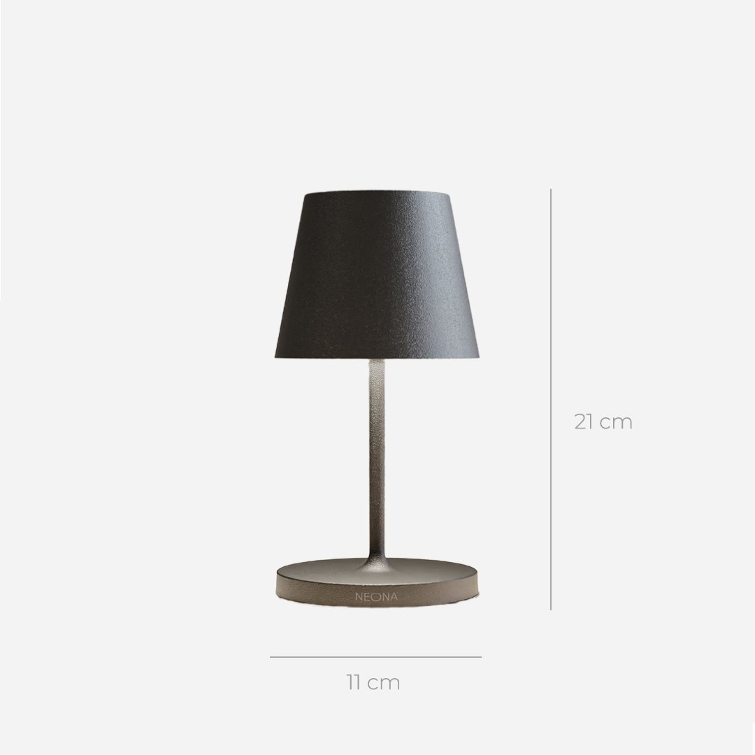 Luma - Elegant LED-bordlampe