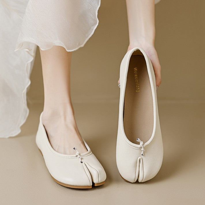 Vivienne Lane Tabi Slip-Ons Laposok