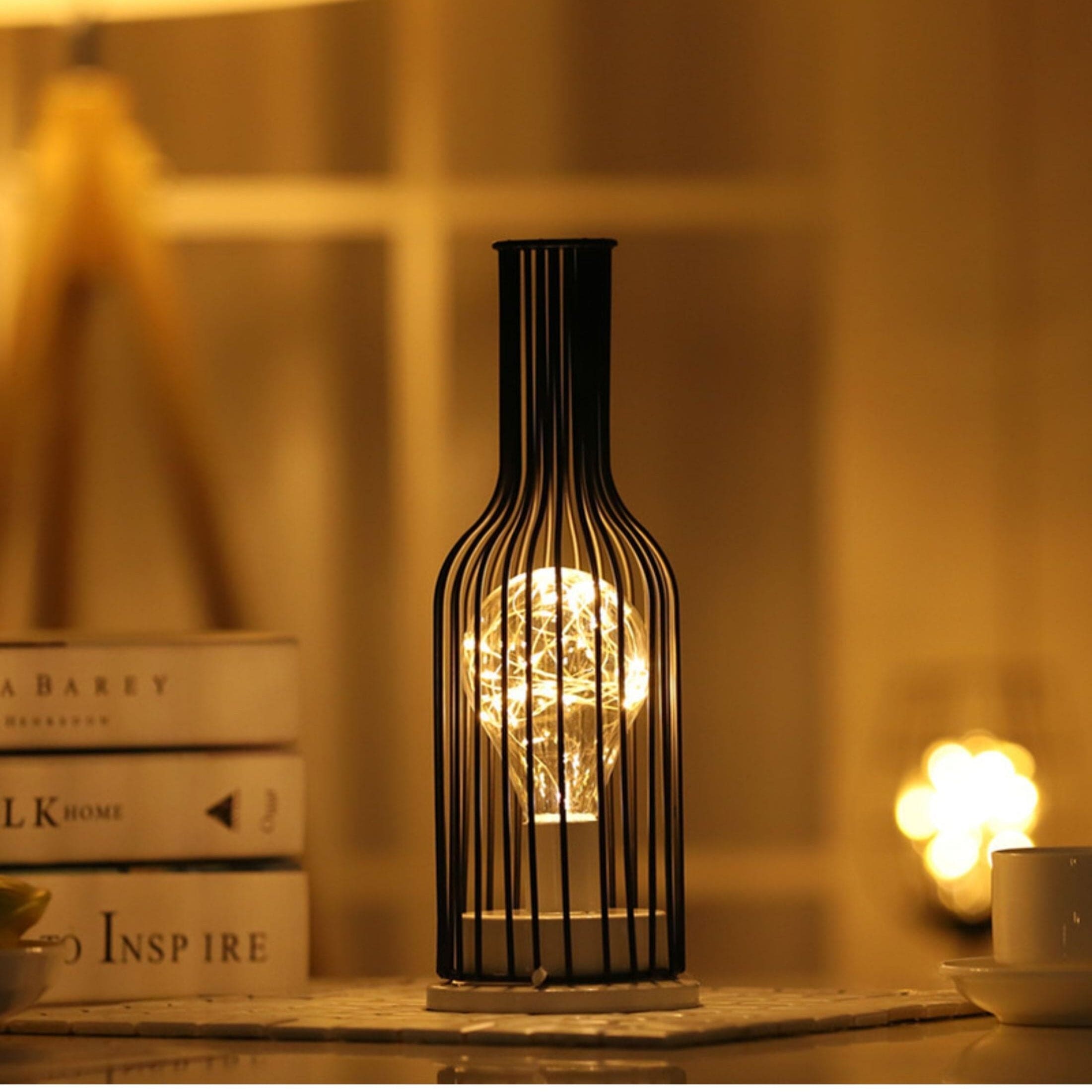 NoirLume - Forvandle rommet ditt med den elegante Eva Luxe NoirLume bordlampen fra LuxeLume