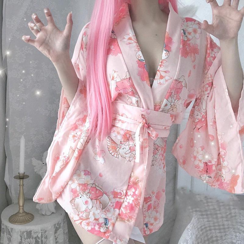 Kimono à fleurs de cerisier