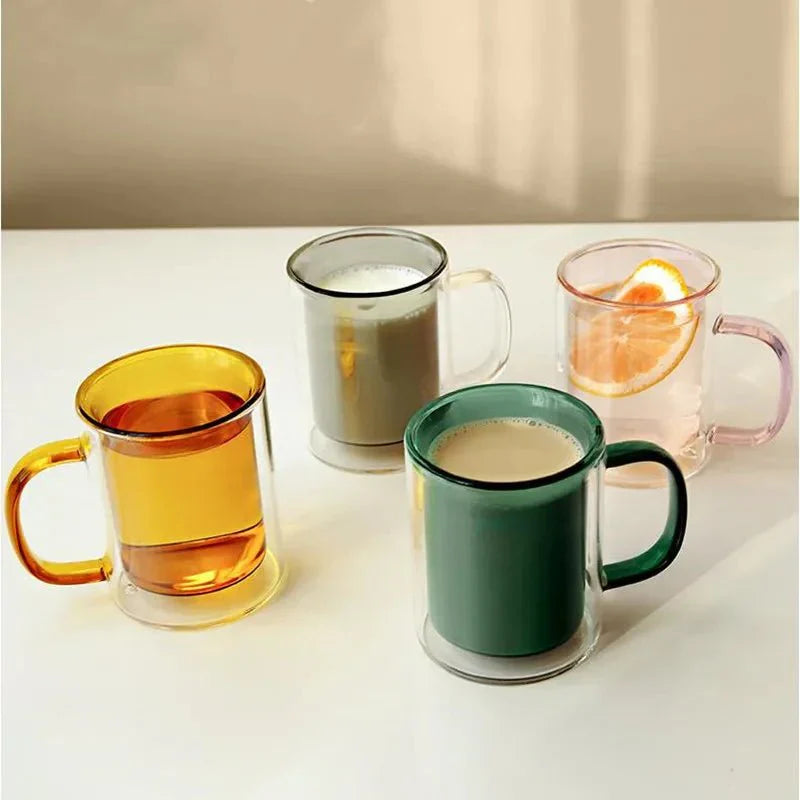 Bunte doppelwandige Kaffeetasse aus Glas