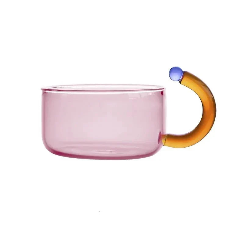 Juego de tetera y taza translúcidos de colores contrastantes