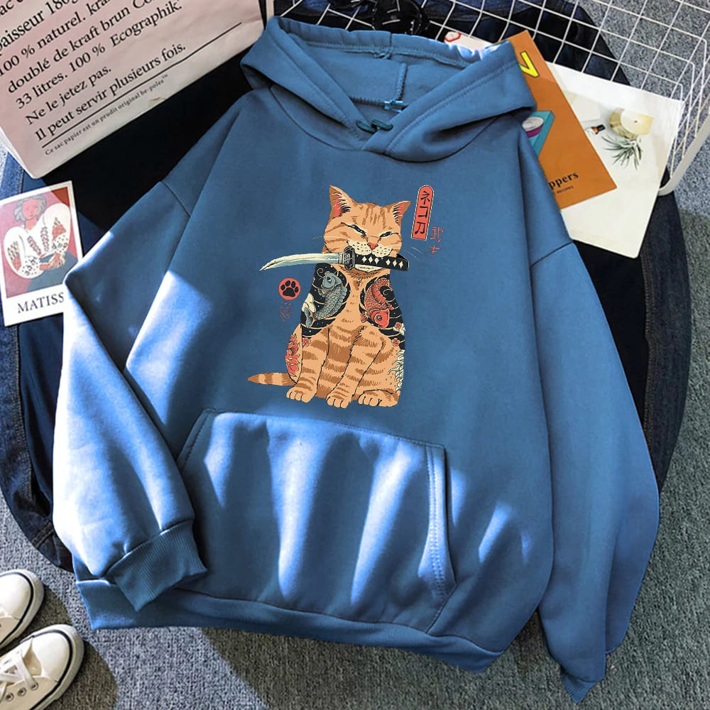 Sudadera con capucha y gato naranja con katana samurái