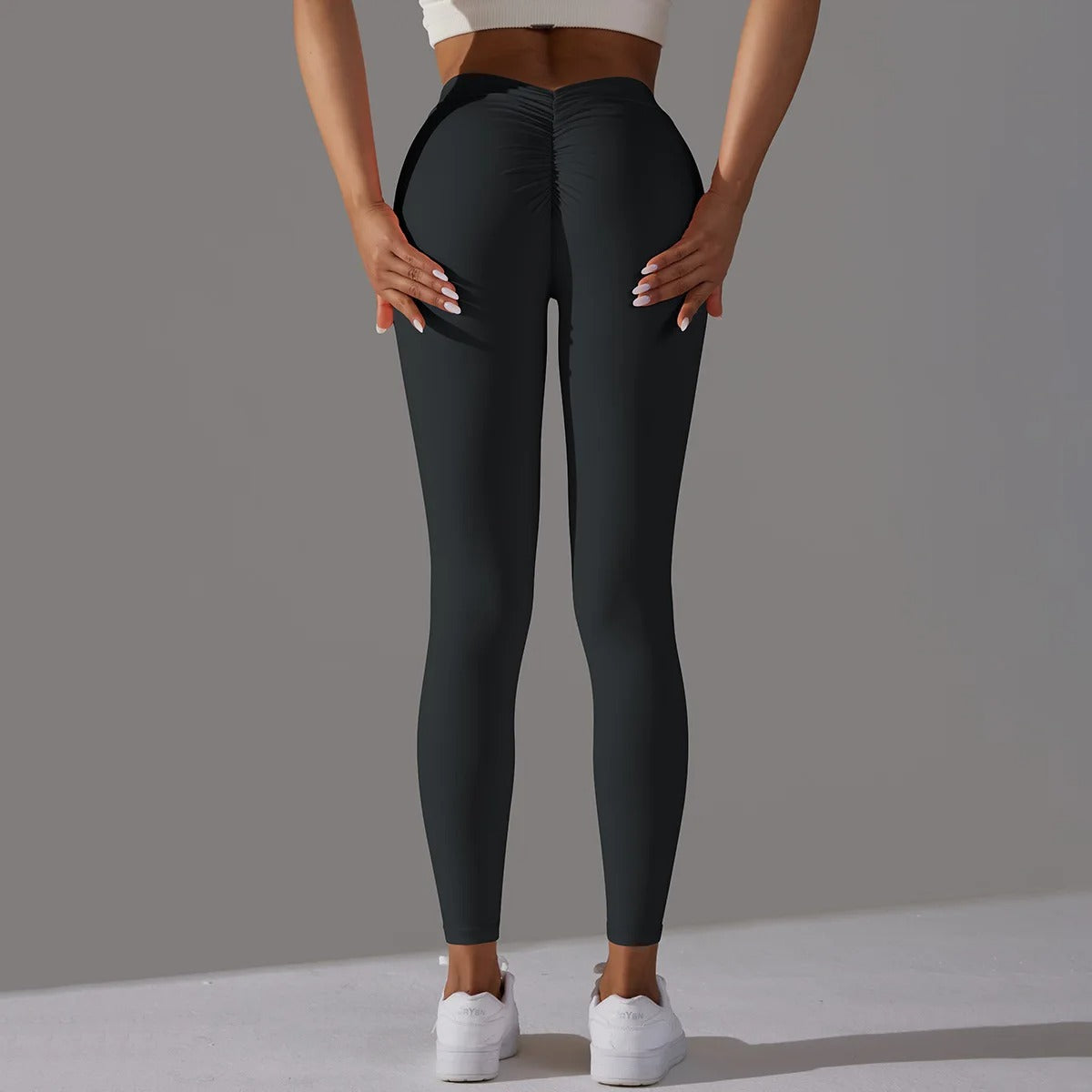 Leggings mit V-Ausschnitt und hoher Taille