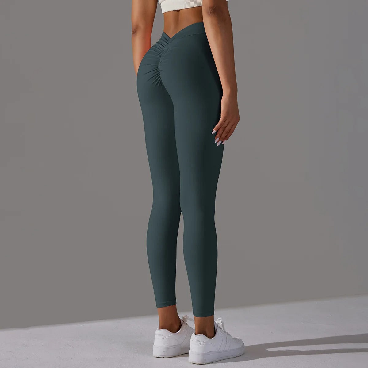 Leggings mit V-Ausschnitt und hoher Taille