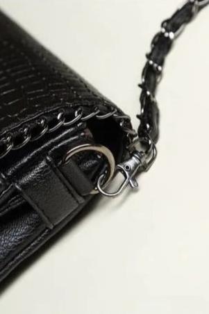 Zyra Chain Crossbody-taske