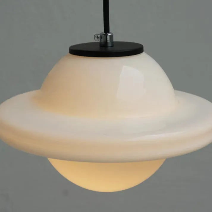 VintageGlow – Lampe à Suspension Géométrique en Verre Mat