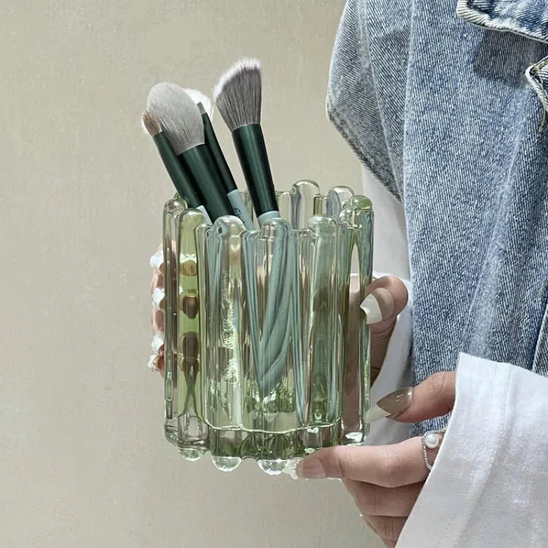 Soporte para brochas de maquillaje con borde de rayas onduladas brillantes