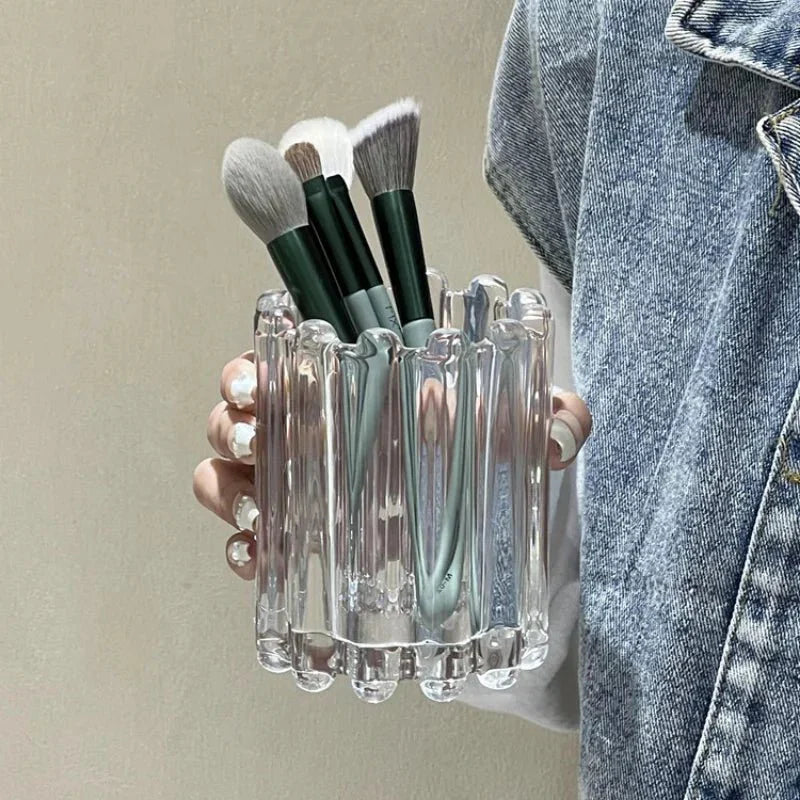 Glossy Wavy Striped Edge Makeup Brush Holder