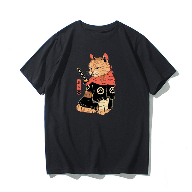 Camiseta con gato naranja y katana samurái