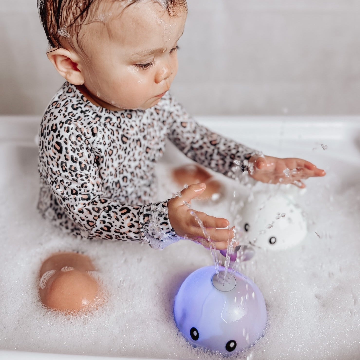 Juguete de ballena de baño para bebé