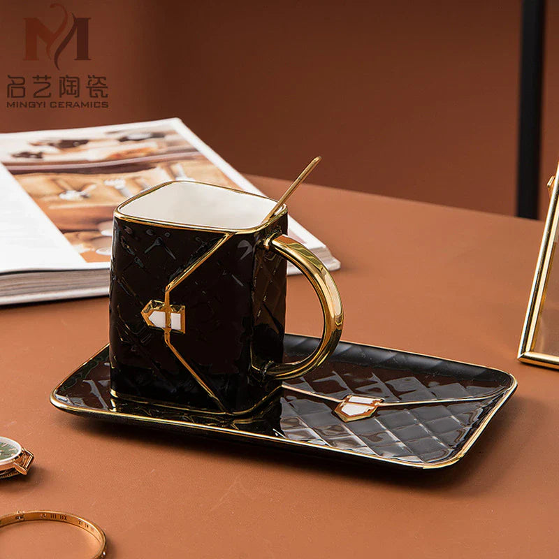 Assiette à dessert en céramique inspirée du sac à main Gilded Elegance