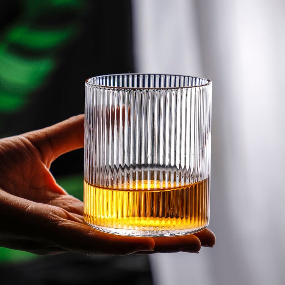 Vaso de vidrio transparente con rayas de estilo japonés