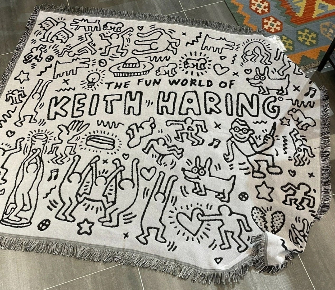 Manta con diseño de rompecabezas de Keith Haring