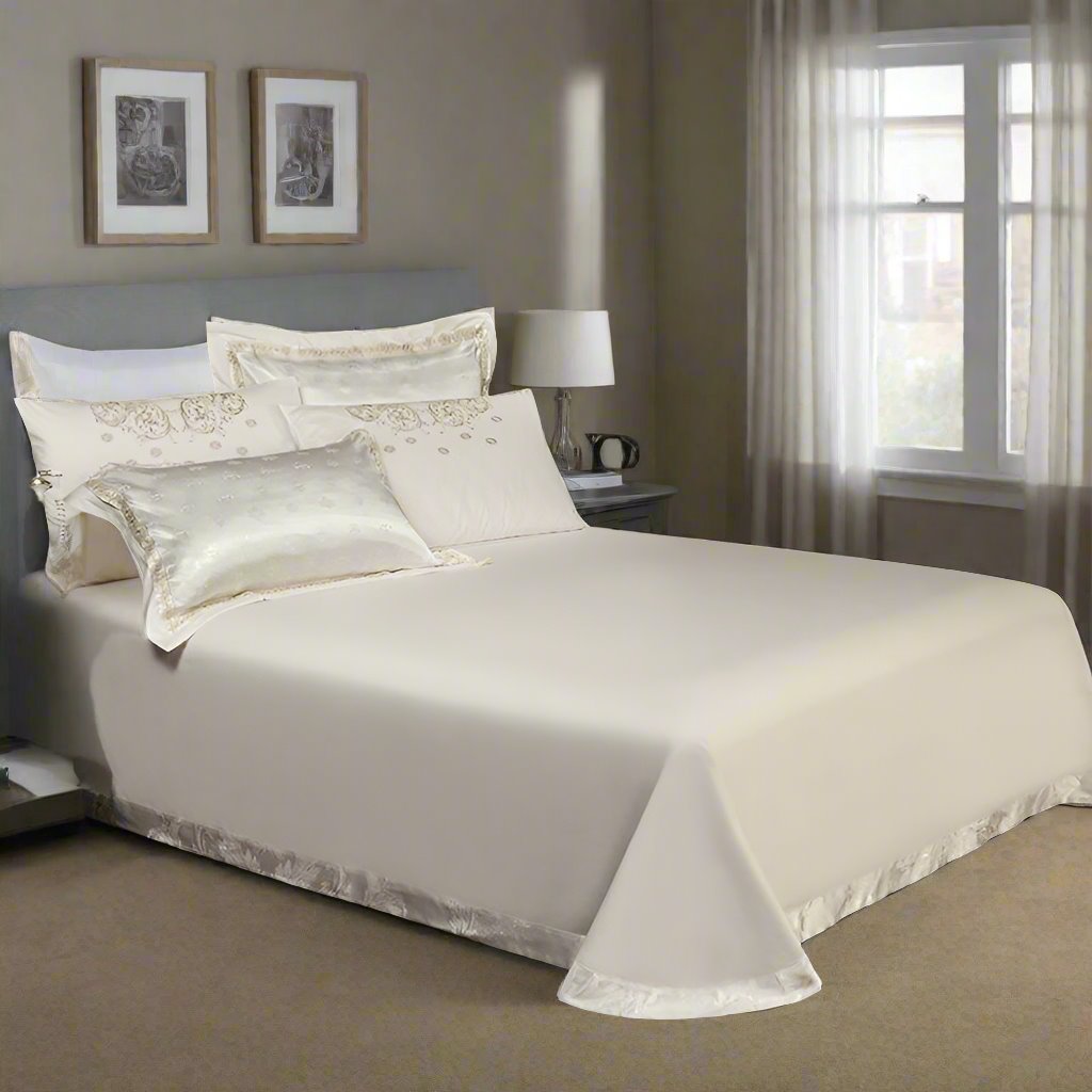 Laroux Luxury Jacquard Duvet Cover Set