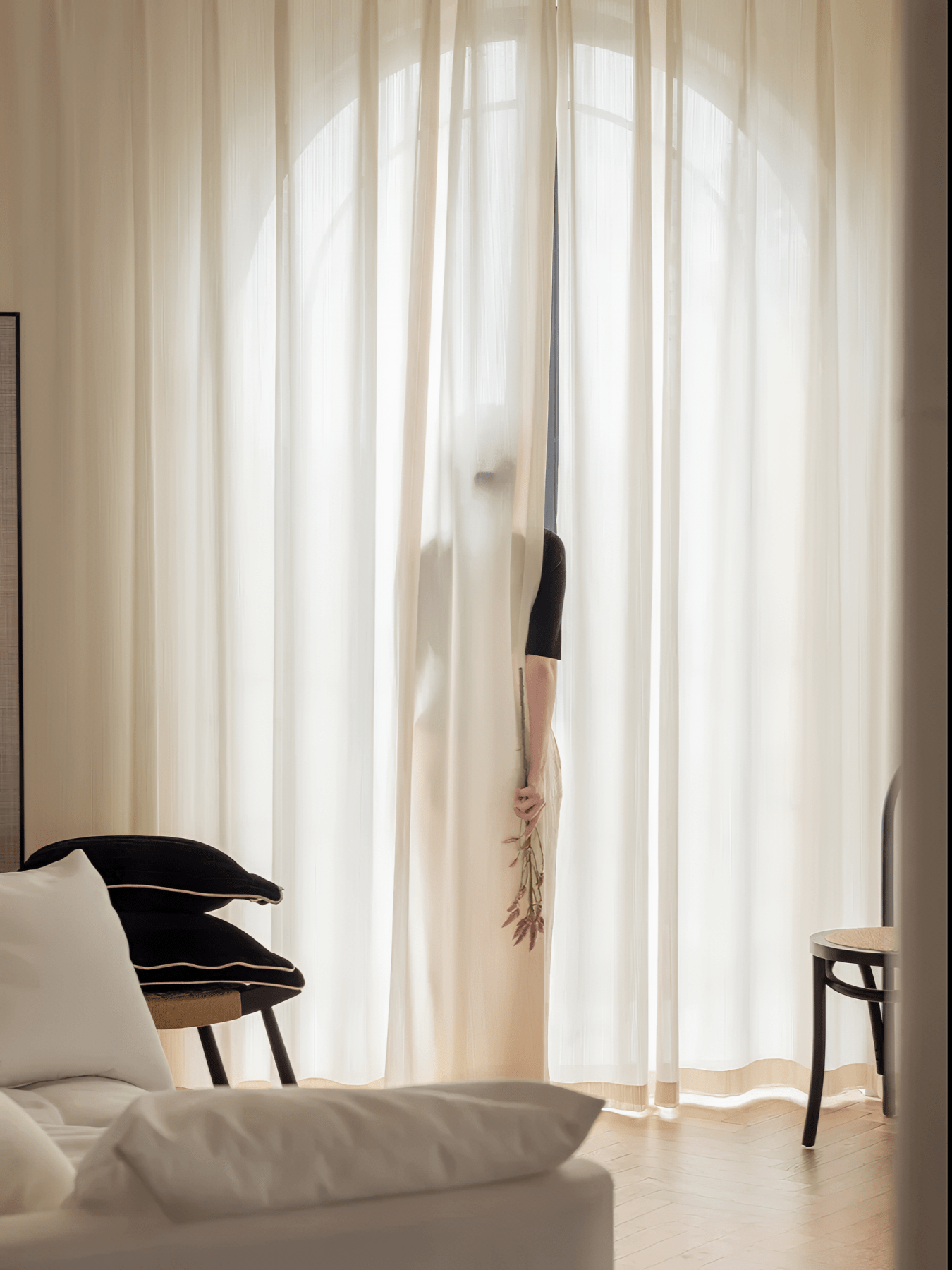 LUEUR FRANÇAISE SOFT VEIL | MINIMALISTIC CURTAIN