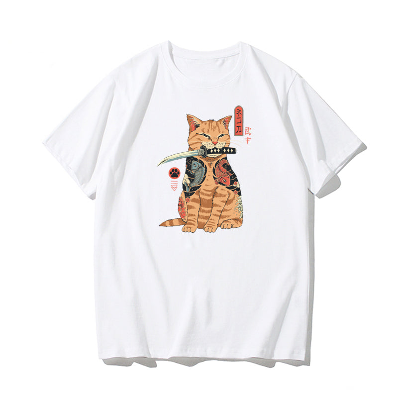 Camiseta con gato naranja y katana samurái