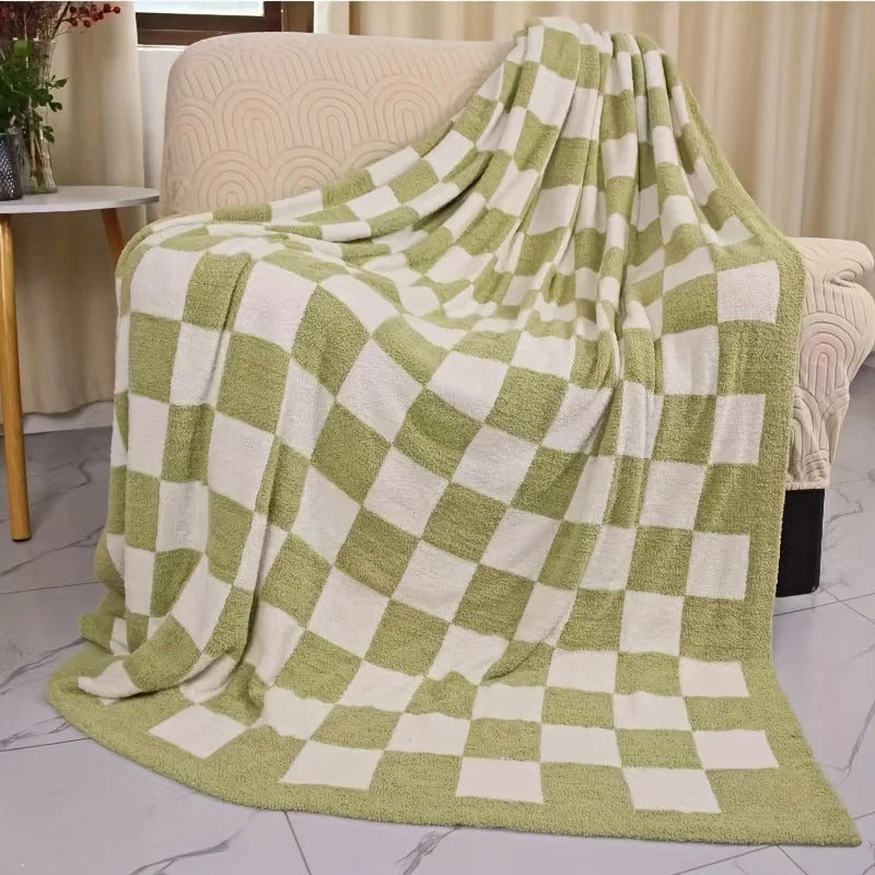 Plaid Throw Blanket – Ultra Smooth & Cozy for Any Occasion