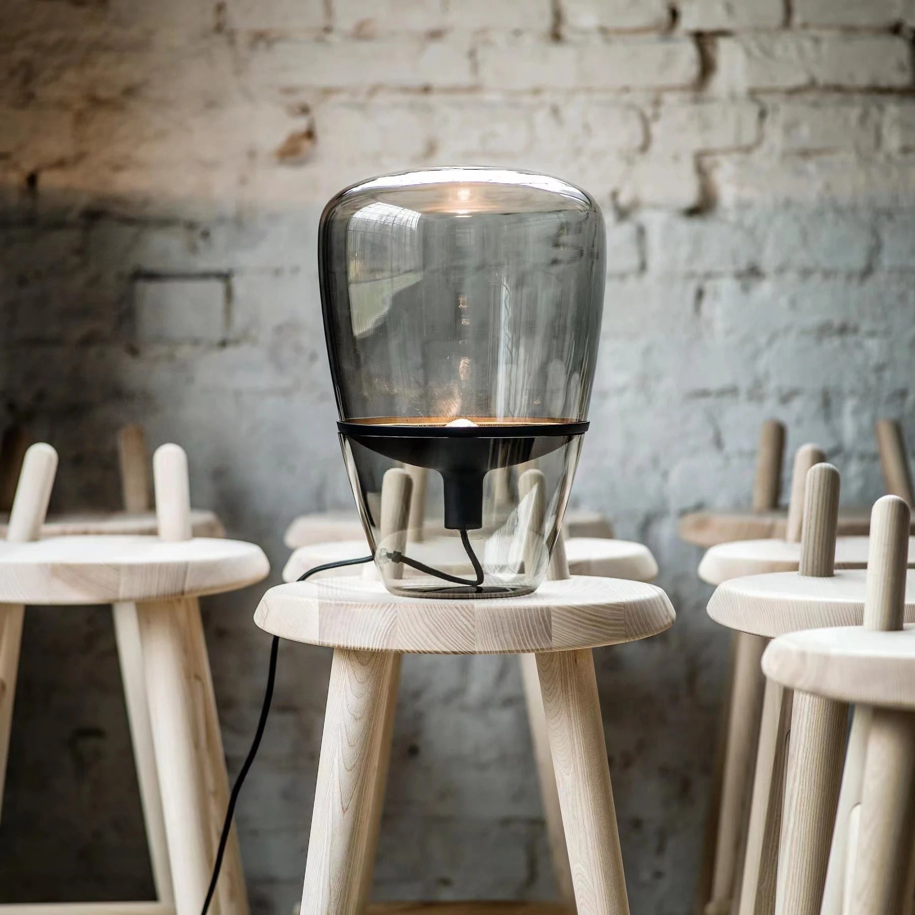 Lampe de table en verre pour salon – Éclairage intérieur élégant