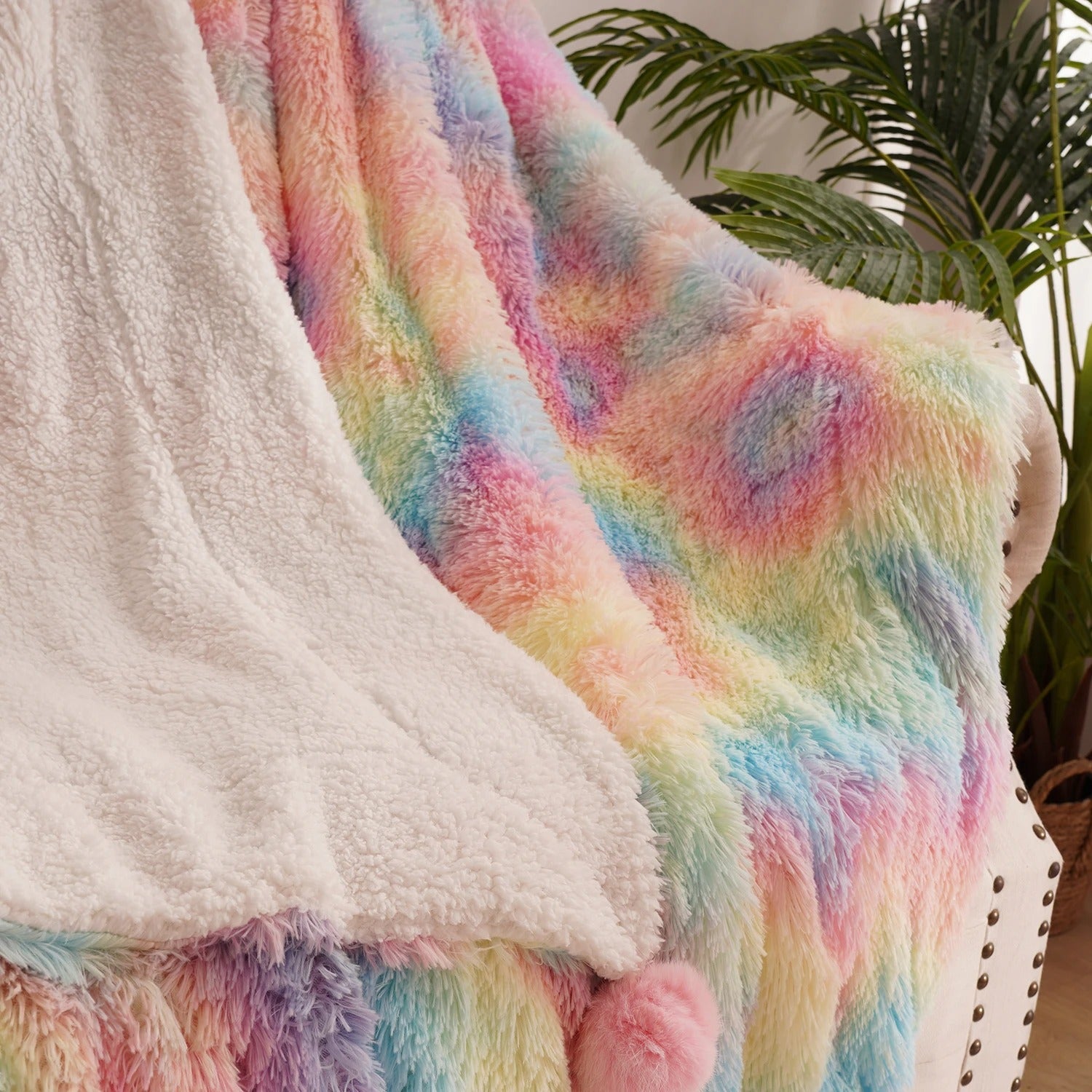 Rainbow Fluffy Plush Blanket - Colorful Comfort for All Ages!