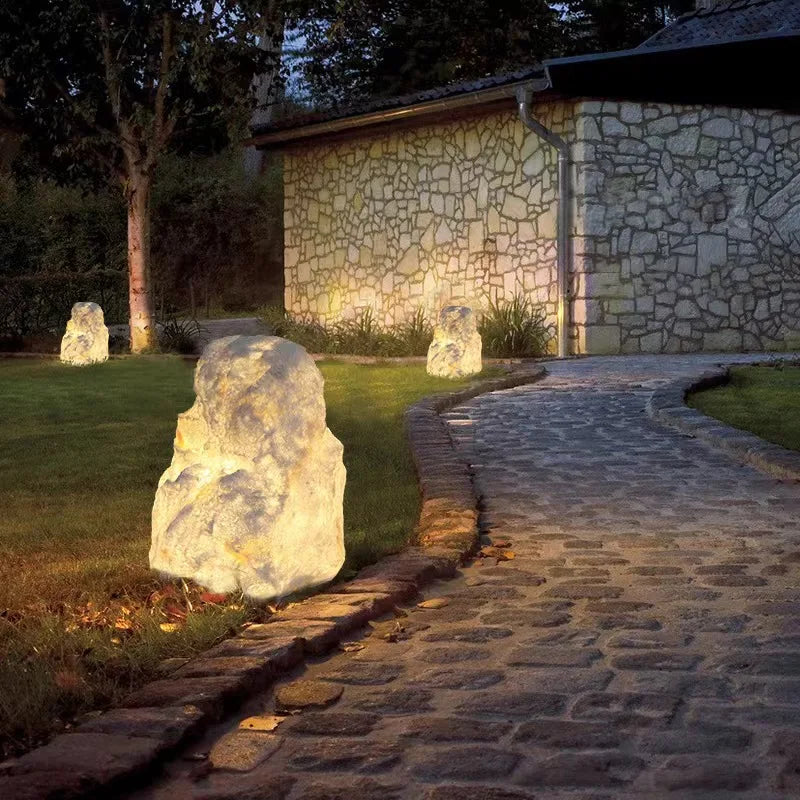 Stonelight - Outdoor garden lamp in the shape of a stone