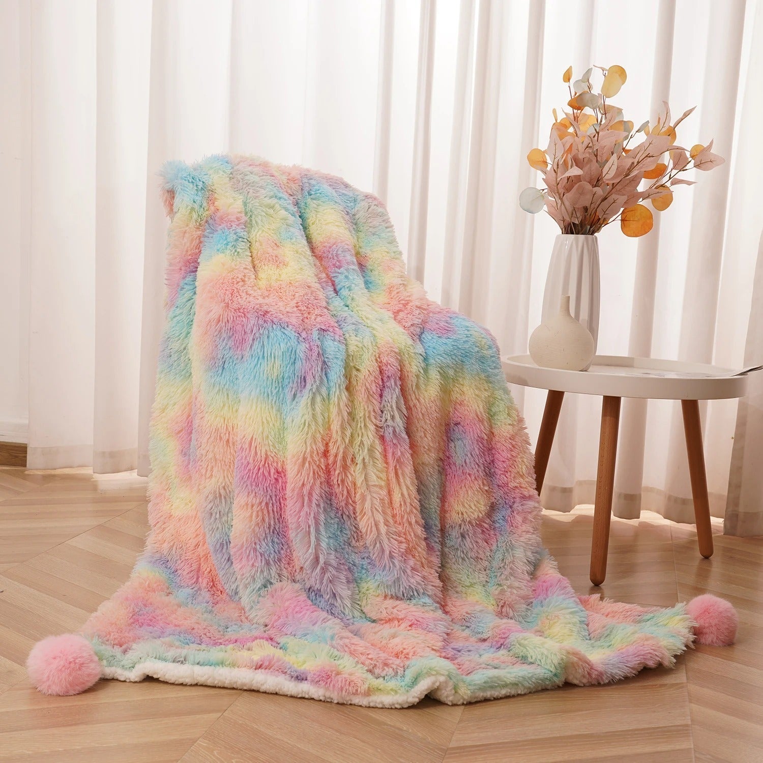 Rainbow Fluffy Plys tæppe - farverig komfort til alle aldre!