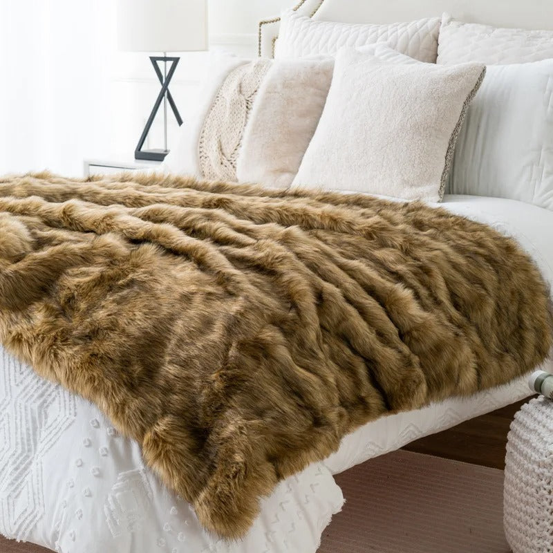 Luxurious Faux Fur Blanket – Ultimate Comfort and Style for Your Home