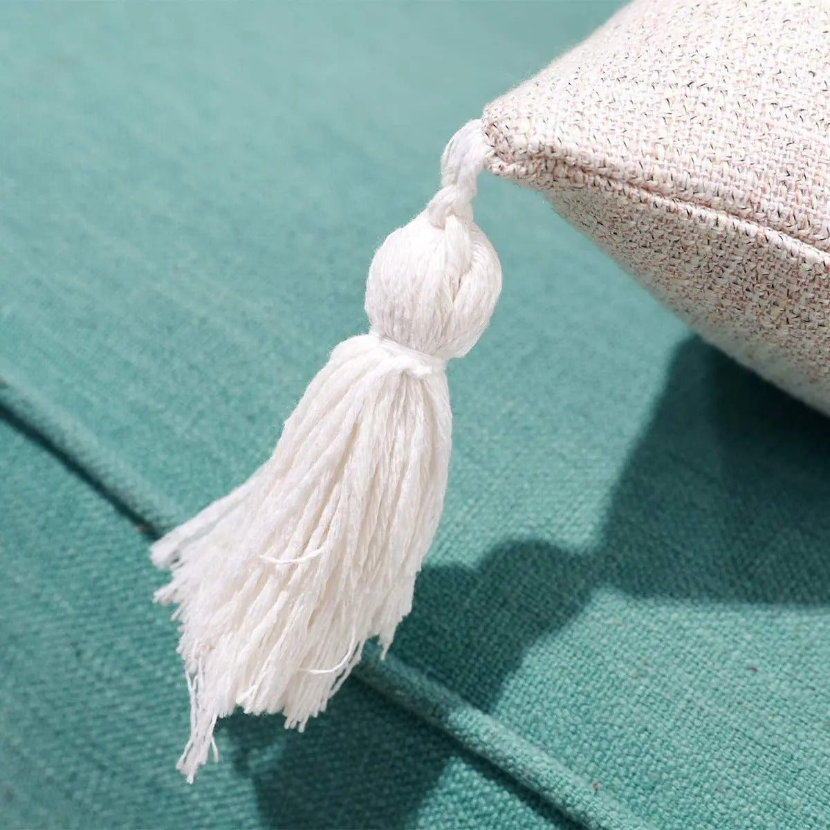 Housse de coussin en lin avec pompons – Pour canapé et chambre